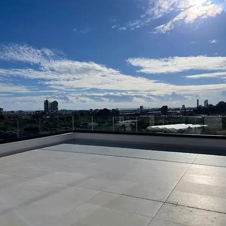 Luxurious Brand New Apartmán