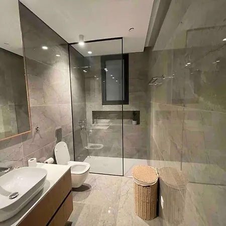 Luxurious Brand New Apartmán